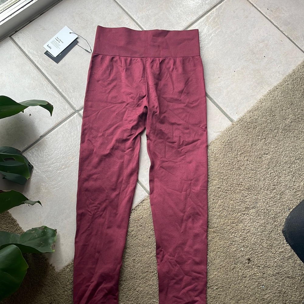 Knix NWT Good to Go Seamless Legging (3/4 length)